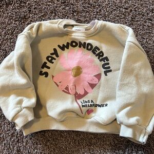 Stay Wonderful Graphic Sweatshirt